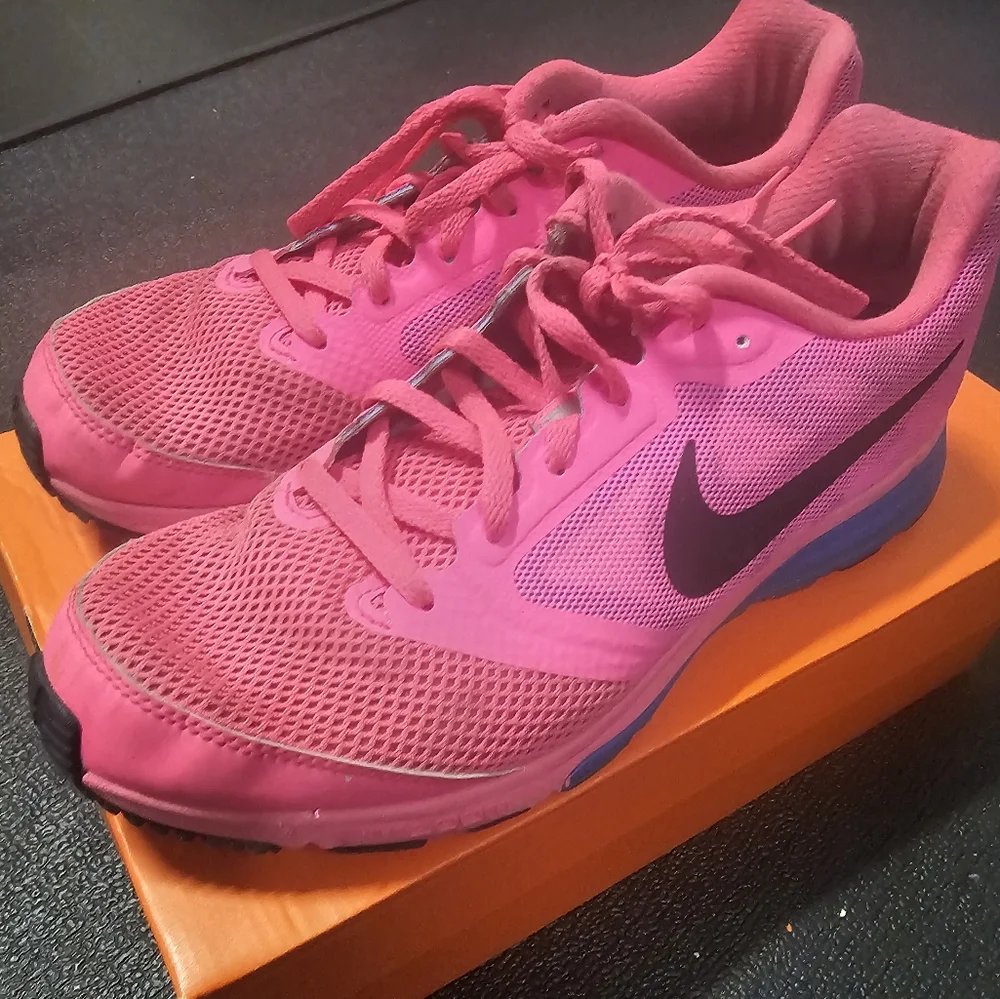 Nike Zoom Fly - Picture 2 of 7